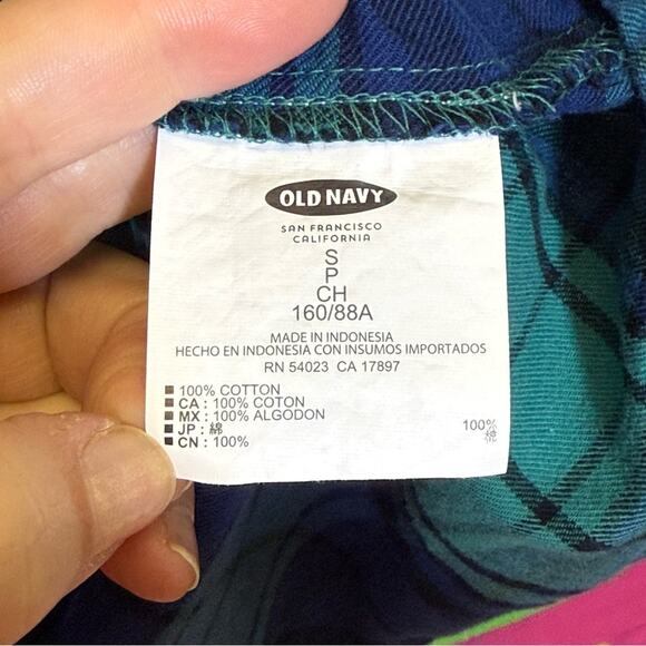 Old Navy, Plaid Boyfriend Button Down Shirt in Blue and Green. Size Small. - Picture 4 of 6